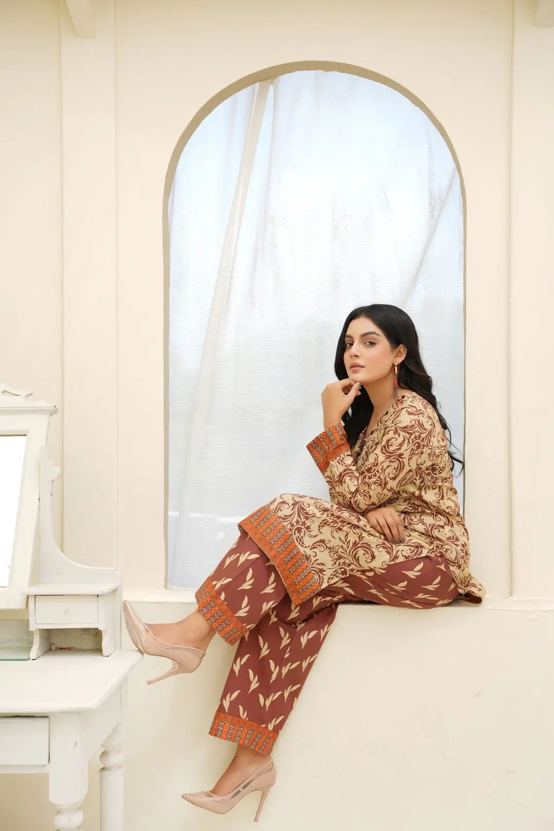 Zarnish - 2pc Stitched