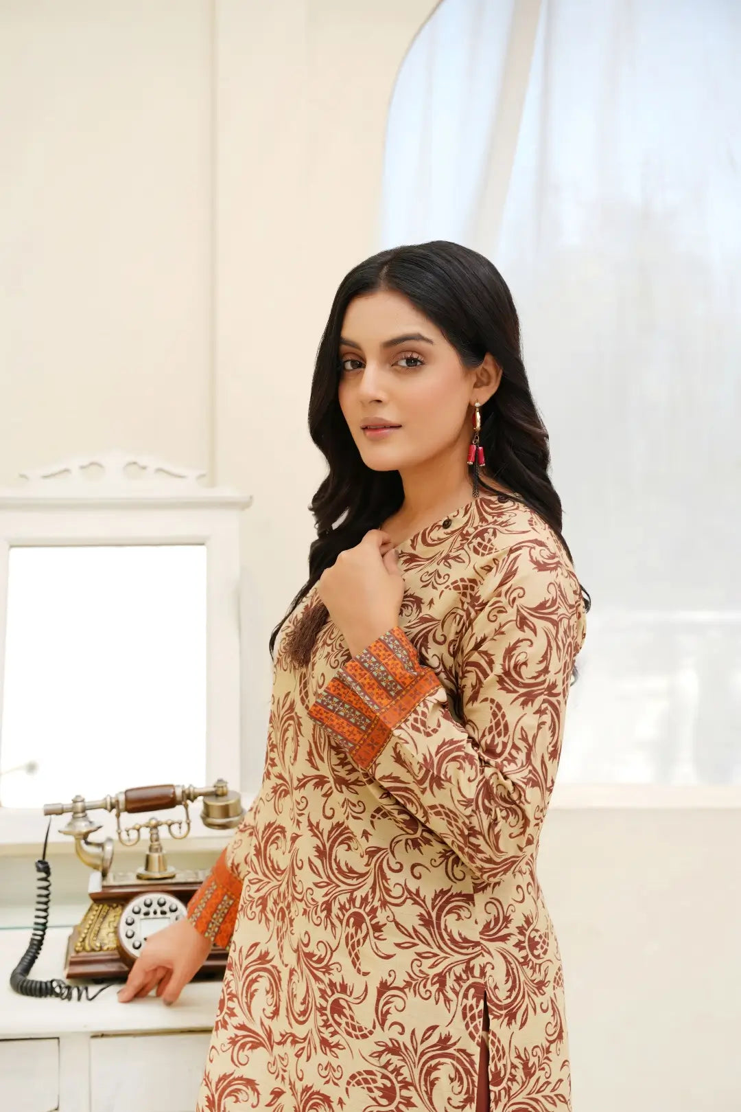 Zarnish - 2pc Stitched